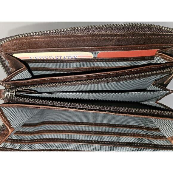 New! Spikes & Sparrow Brown Leather Aspen Wristlet Zip Wallet RFID Protected - Picture 4 of 11